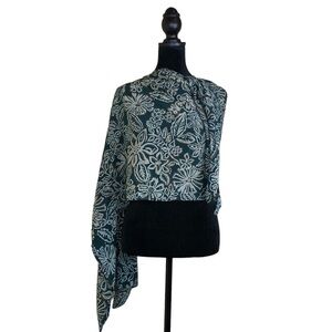 VTG Nordstrom Petite Large Green Floral Wrap Shrug 100% Silk Scarf Shawl